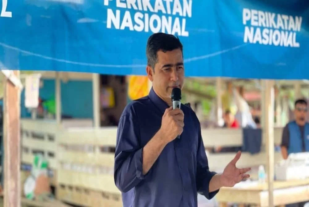 Aliakbar semasa berkempen di kawasan DUN Karambunai yang ditandinginya.