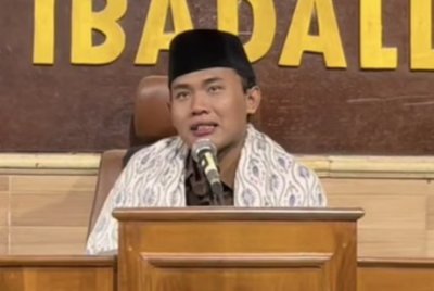 Gus Elham Foto Agensi