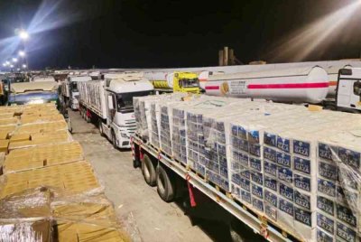 Dua buah trak membawa 1,600 guni tepung menerusi bantuan kemanusiaan yang dihantar MyCARE berjaya memasuki Gaza melalui sempadan Rafah dan diagihkan pada awal minggu lepas.
