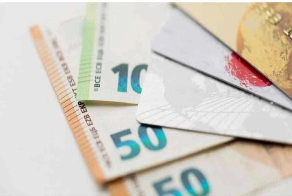 Seorang ibu dan anak perempuannya di Sydney, Australia didakwa atas tuduhan menipu warga Vietnam sehingga hampir 70 juta dolar Australia (kira-kira RM189 juta). Gambar hiasan