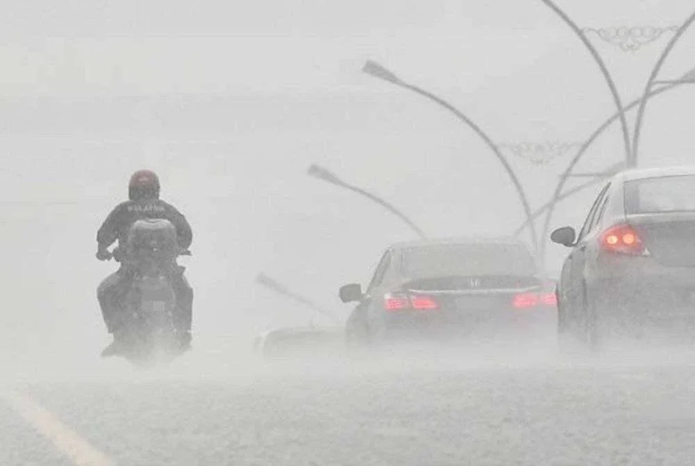 Monsun Timur Laut dijangka berterusan hingga Mac dengan hujan lebat melanda Kelantan, Terengganu dan Pahang - Gambar hiasan