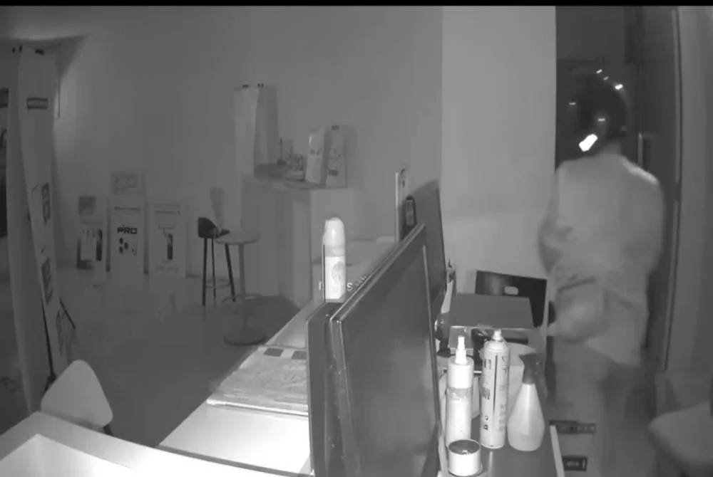 Tangkap layar video yang tular di media sosial.