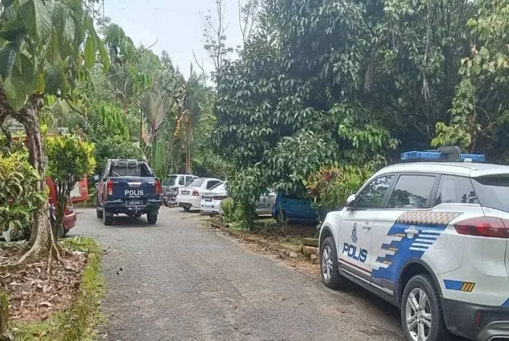 Dua pelajar Institut Pendidikan Guru (IPG) Kampus Dato’ Razali Ismail, Kuala Nerus ditemukan lemas selepas dipercayai tergelincir di Sungai Pelong. 