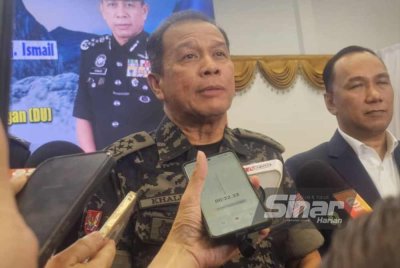 Mohd Khalid ketika ditemui pemberita pada majlis pertemuan khas KPN bersama petugas PDRM sempena PRN17 di IPD Kota Kinabalu pada Jumaat.