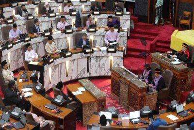 Amirudin semasa pembentangan Belanjawan Selangor 2026 di Bangunan DUN Selangor pada Jumaat.