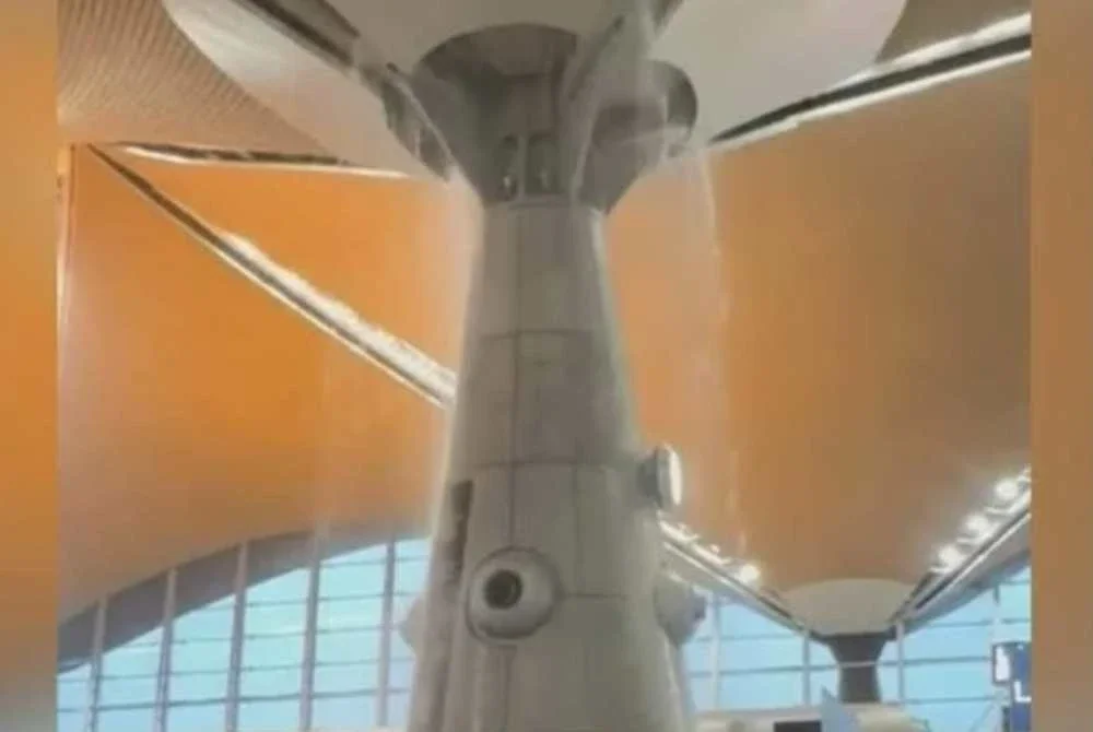 Insiden kebocoran di Terminal 1 KLIA pada Jumaat.