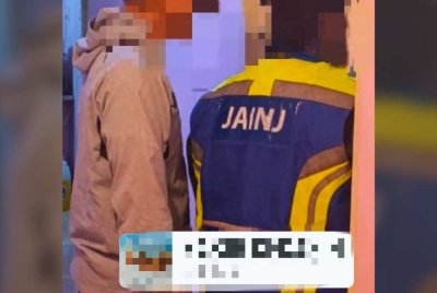 Pasangan tunang berusia 20-an ditahan JAINJ selepas dipercayai berkhalwat di sebuah rumah teres di Johor Bahru.