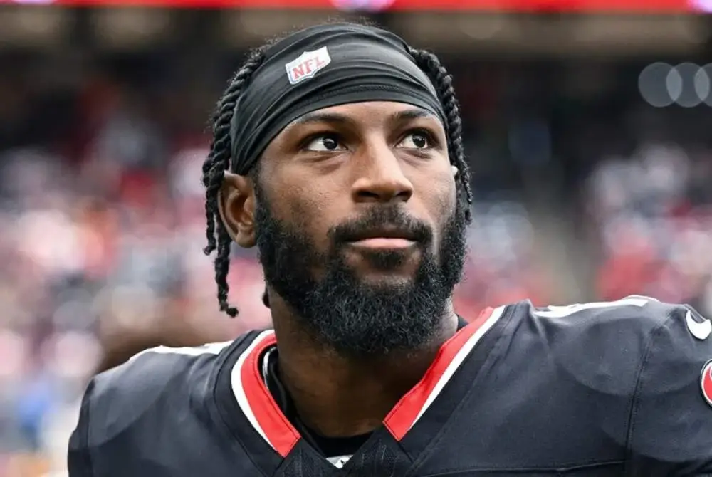 Boyd mengalami kecederaan parah di bahagian abdomen selepas berlaku pertengkaran di luar sebuah restoran.