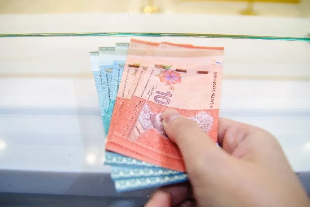 AMBILLAH peluang untuk melunaskan hutang saman yang tertunggak ketika promosi diskaun masih berjalan. Foto Canva