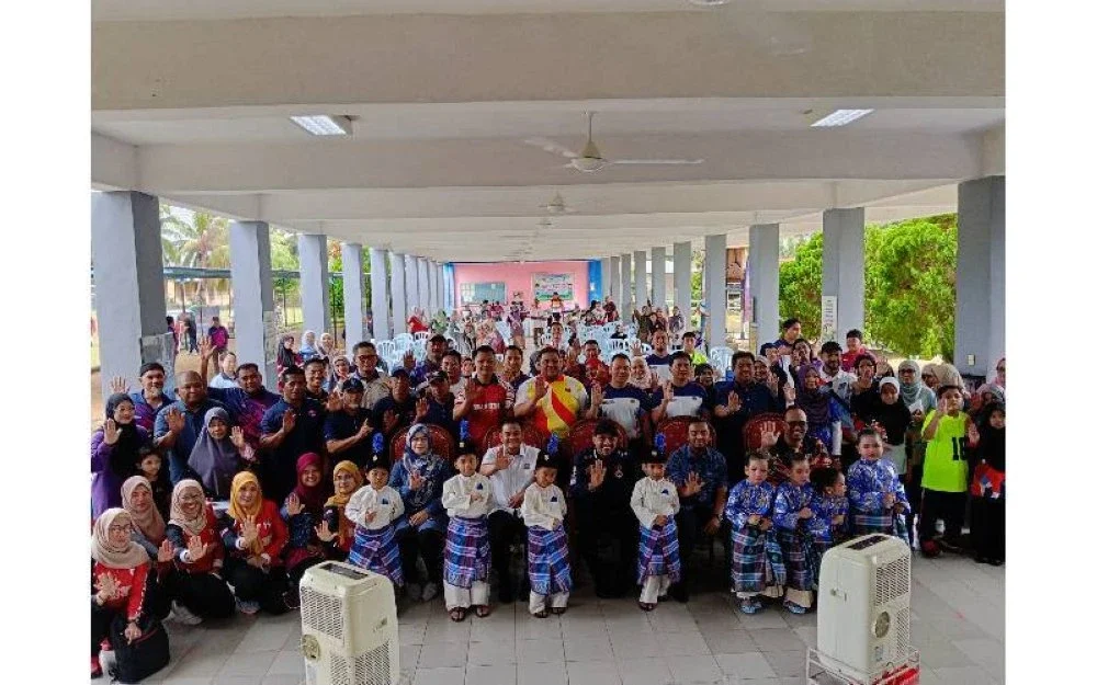 Program Santuni MADANI di SK Spang Loi, Segamat, mendapat sambutan meriah komuniti setempat.
