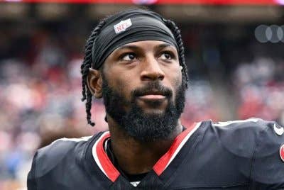 Boyd mengalami kecederaan parah di bahagian abdomen selepas berlaku pertengkaran di luar sebuah restoran.