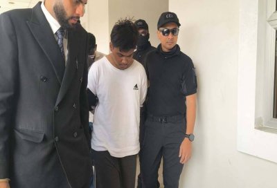 Hariprasanth dibawa ke Mahkamah Majistret Petaling Jaya pada Isnin atas satu pertuduhan membunuh seorang jurujual wanita yang ditemui mati dalam keadaan tidak berpakaian dan tangan terikat di tepi jalan, bulan lalu.
