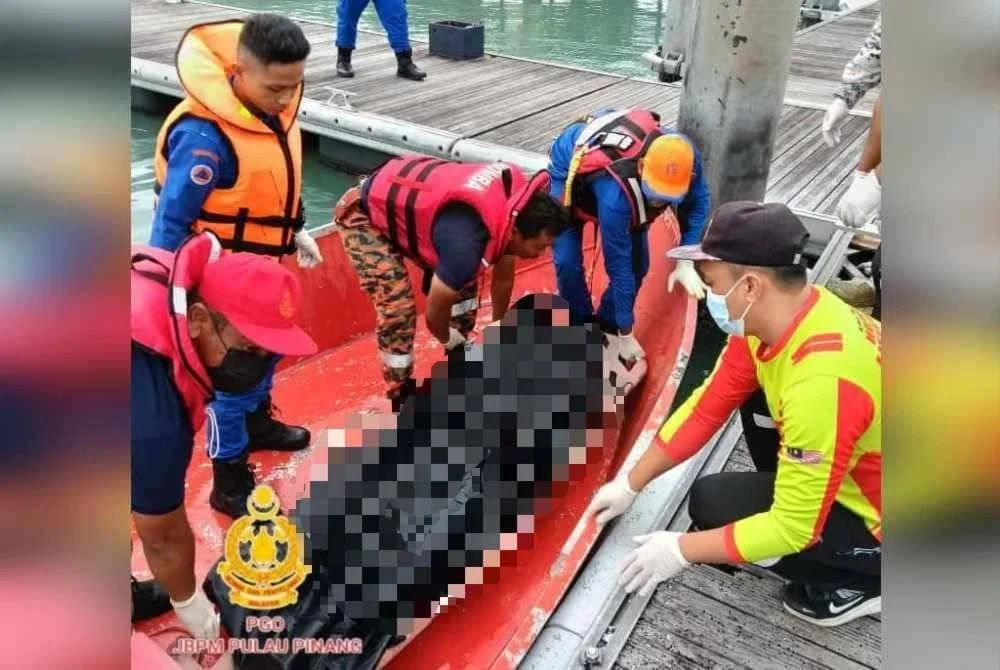 Mayat lelaki terbabit dibawa ke Jeti Jabatan Laut Batu Uban sebelum diserahkan kepada pihak polis untuk tindakan lanjut.