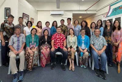 Penganjuran kali ini memberi fokus kepada usaha merapatkan jurang generasi serta memastikan warisan budaya Baba Nyonya terus relevan.