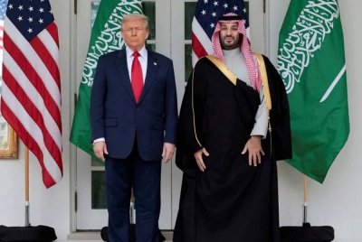 Mohammed bin Salman (kanan) bersama Trump di Rumah Putih di Washington D.C. AS baru-baru ini. FOTO/ Reuters.