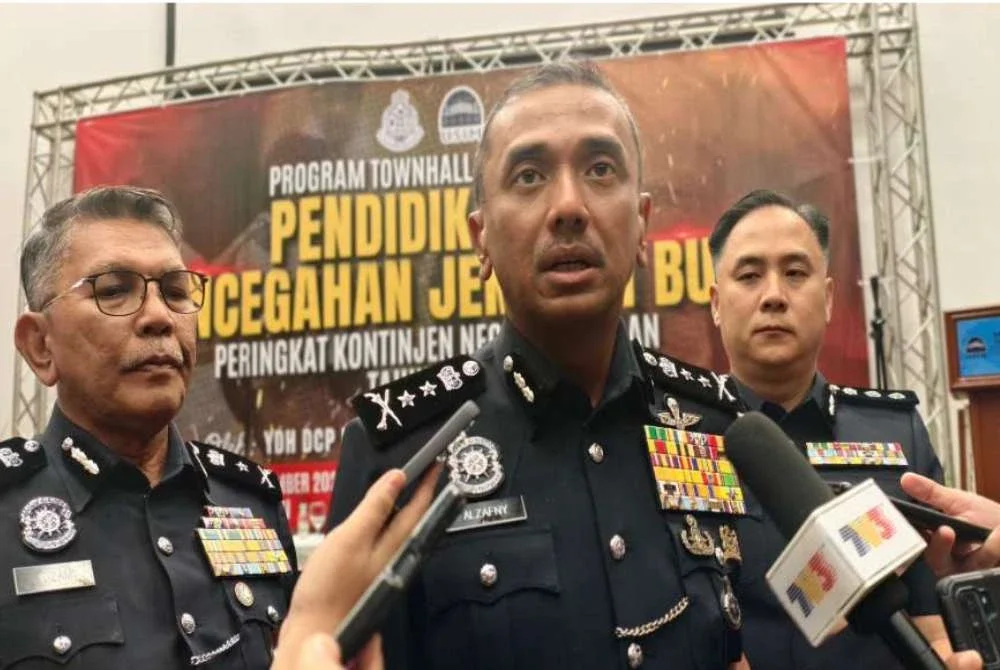 Ketua Polis Negeri Sembilan, Datuk Alzafny Ahmad berkata, lelaki yang mati dibunuh dalam kejadian di Sendayan malam Rabu disahkan mempunyai 42 rekod jenayah.
