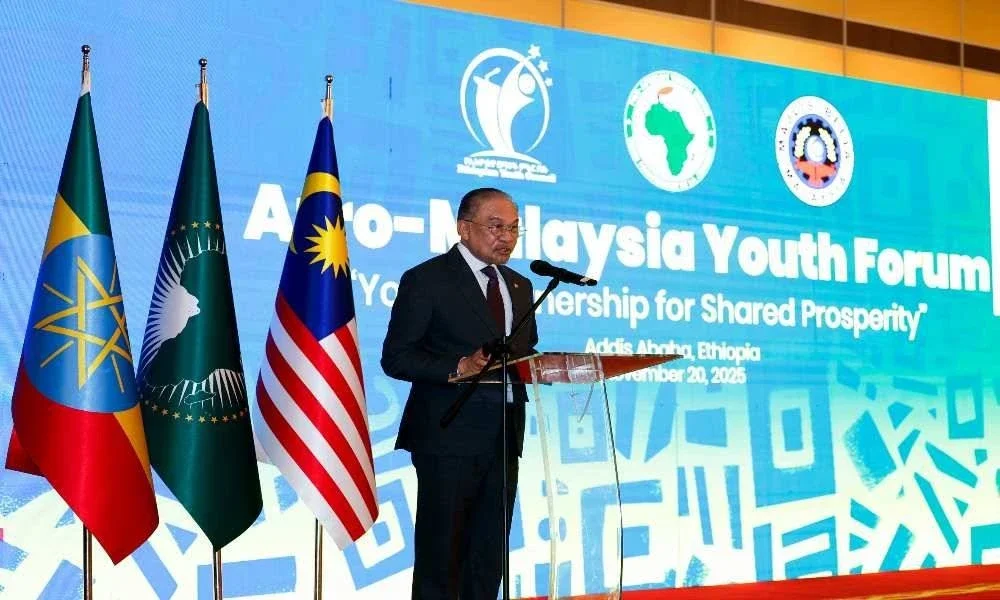 Anwar ketika berucap Forum Belia Afro-Malaysia di Addis Ababa pada Khamis. Foto Bernama 