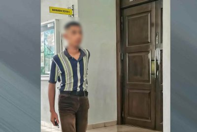 Seorang penghantar barang diperintah menjalani khidmat masyarakat selama 240 jam dalam tempoh 12 bulan atas pertuduhan merogol remaja perempuan bawah umur. 