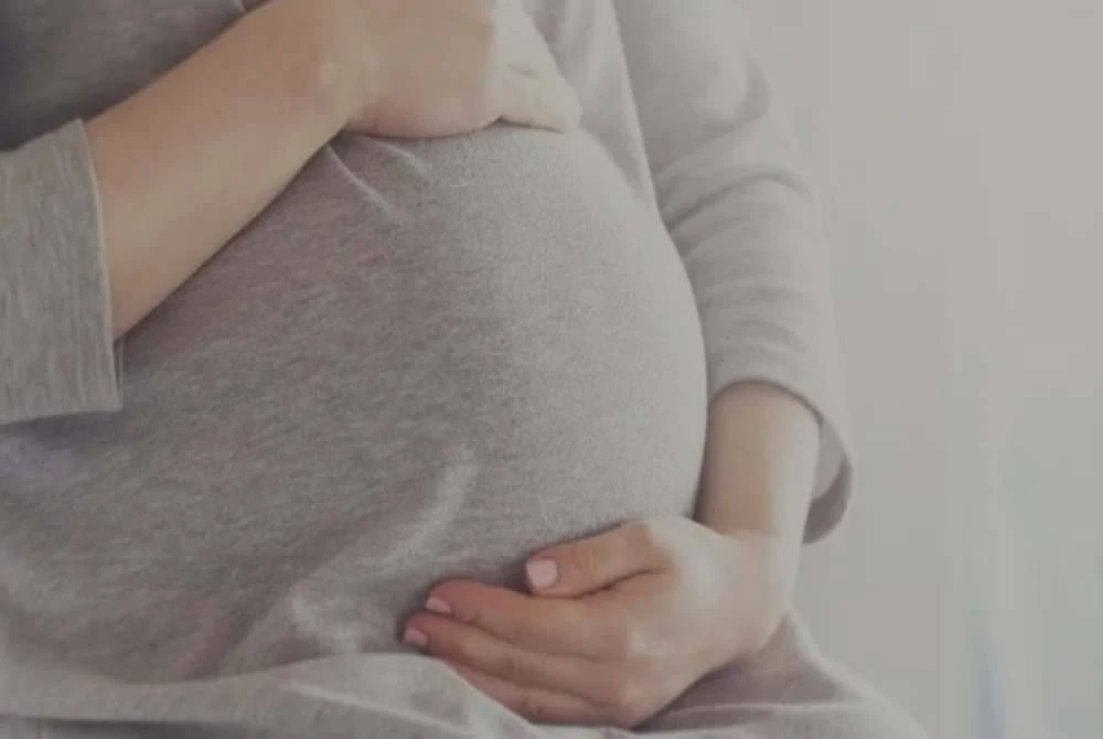 Kehamilan remaja bukan hanya isu moral atau peribadi, tetapi cabaran sosial nasional yang memerlukan perhatian serius. Foto hiasan 