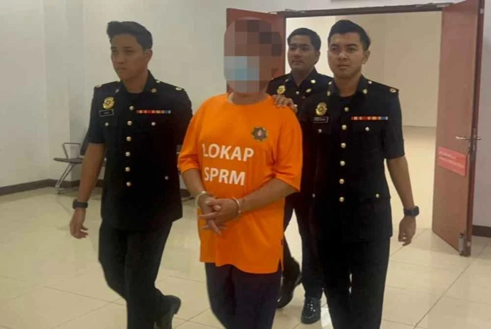 Suspek dipercayai meminta wang RM3,000 daripada seorang individu untuk melepaskan abangnya daripada kes penyalahgunaan dadah.