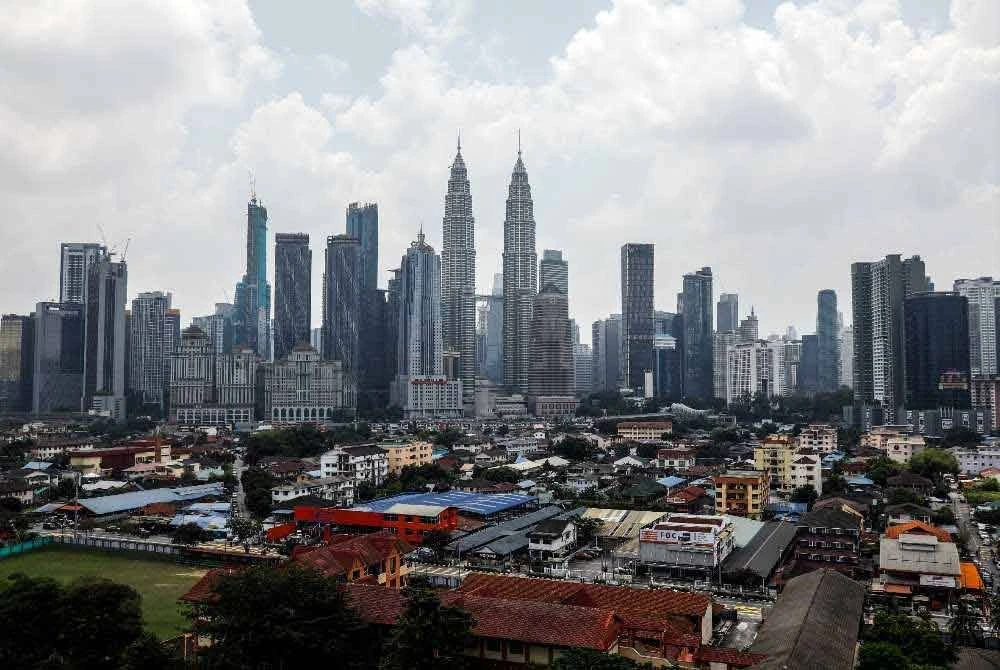 Kepadatan penduduk tdi bandar utama memerlukan reformasi dalam perancangan pendidikan dan perumahan negara.