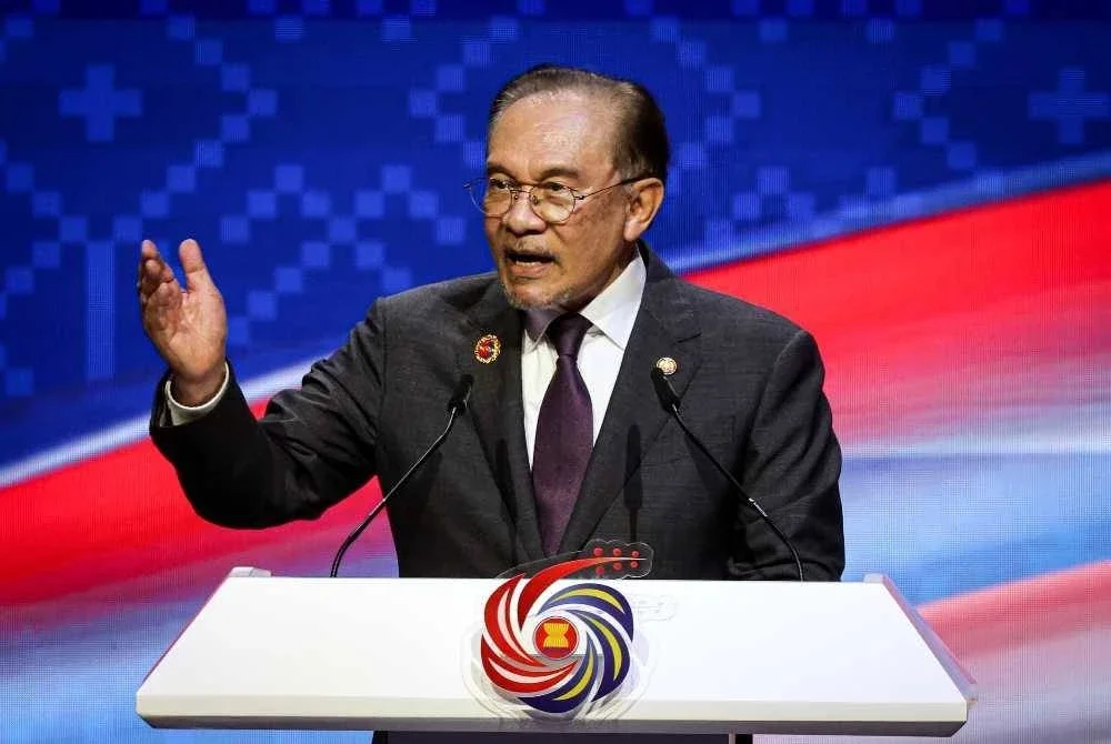 Kini, dengan Malaysia memegang Pengerusi ASEAN 2025, Anwar membawa kepimpinan Malaysia ke pentas serantau dengan gaya tersendiri, tegas dalam prinsip, subur dalam diplomasi. - Foto fail Bernama
