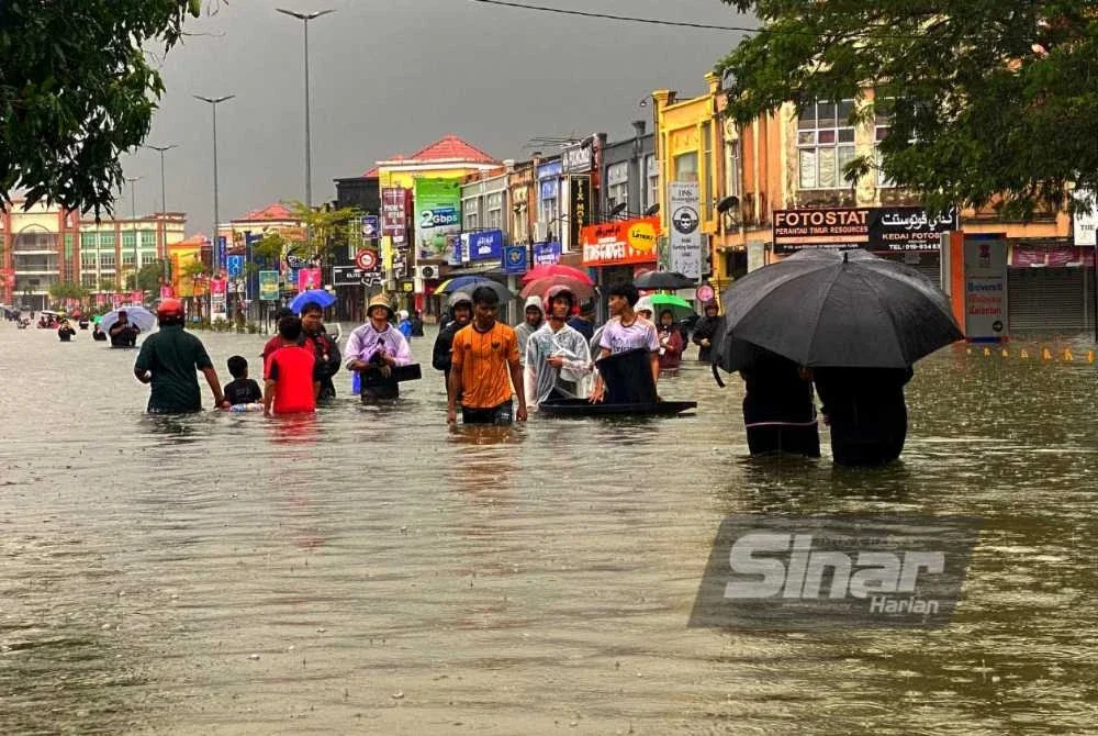 Tinjauan Sinar Harian di lokasi mendapati aktiviti perniagaan di kawasan berkenaan ditutup.
