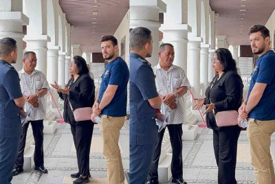 Ketiga-tiga tertuduh mengaku tidak bersalah di atas pertuduhan gagal mengemukakan dokumen kepada pegawai JKDM untuk dijalankan proses audit.