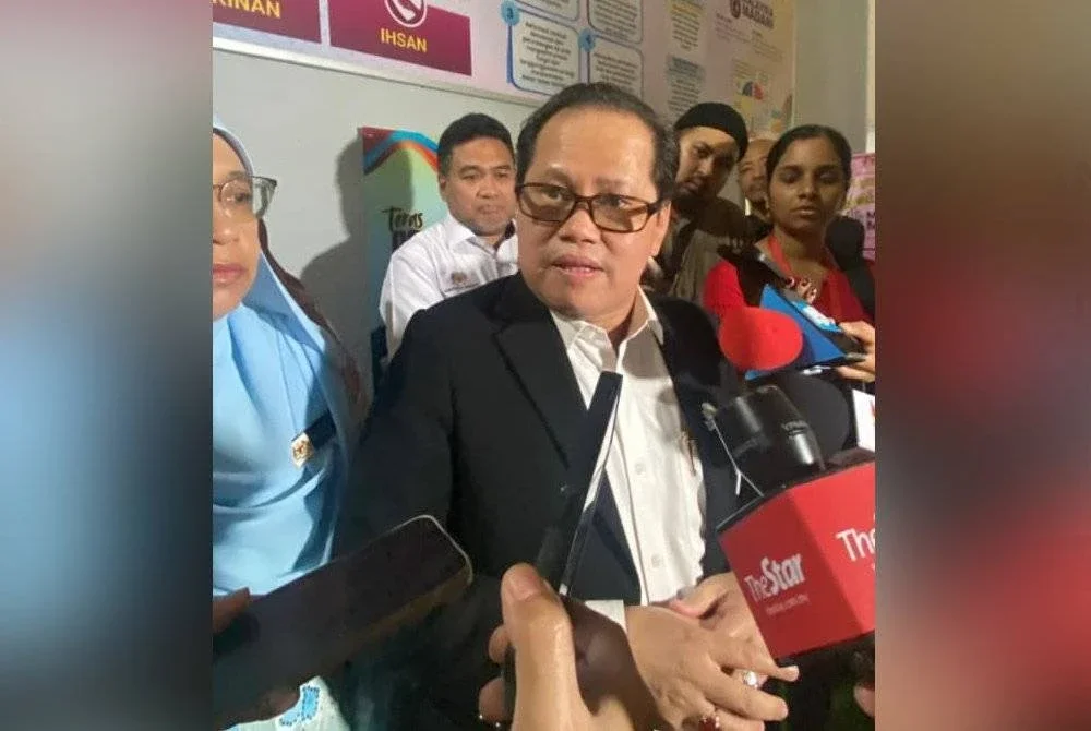 Dr Azam ketika ditemui pemberita di sini pada Selasa.