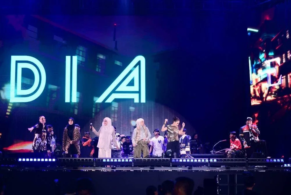 Kehadiran Elite menambah nostalgia kegemilangan KRU di era 90-an. 