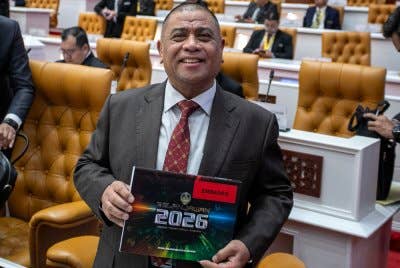 Saarani bergambar sebelum menyampaikan ucapan Pembentangan Belanjawan Perak 2026 pada Persidangan Dewan Undangan Negeri Perak di Bangunan Perak Darul Ridzuan, Ipoh hari ini. Foto Bernama 