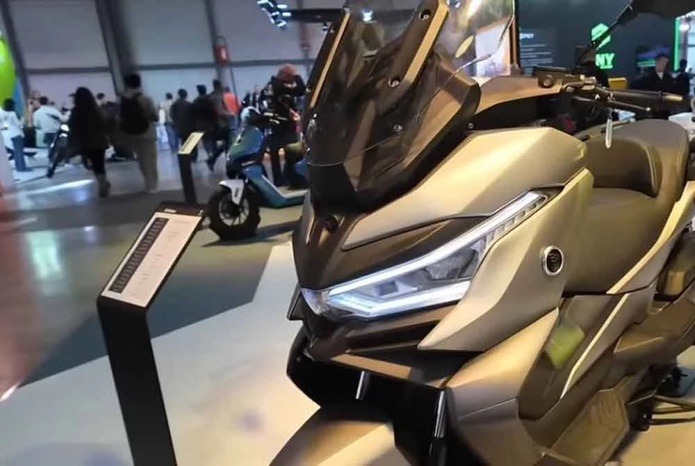 Hari ini keluarnya siri 'Plus', minggu depan pula 'Ultra', bulan depan entah muncul 'Max Turbo Infinity'. Gambar hiasan. Foto media sosial