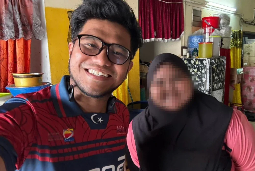 Tangkap layar Afiq Noordin dalam Facebook miliknya bersama-sama pelajar perempuan yang didakwa tidak dapat menduduki peperiksaan SPM 2025. Foto tular