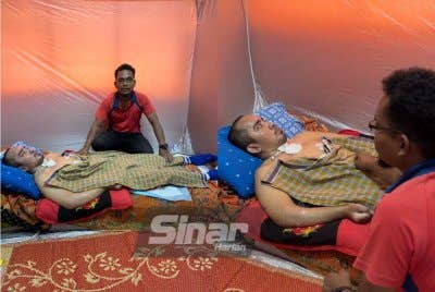 Nor Haizul bersama abangnya, Noor Harshah yang ditempatkan di PPS.