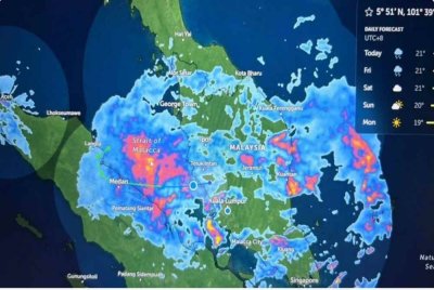 Ribut Tropika Senyar membawa hujan lebat dan angin kencang di Pantai Barat Semenanjung Malaysia, fenomena jarang berlaku berhampiran khatulistiwa. - Foto Zoom Earth