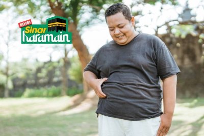 AHMAD HILMI membuat keputusan untuk menurunkan berat badan dan mengamalkan gaya hidup sihat demi menunaikan ibadah haji dengan sempurna. - Gambar hiasan/Foto Canva