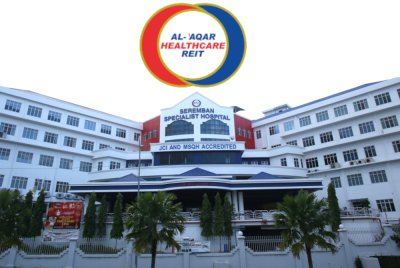 Al-'Aqar Healthcare REIT, yang merupakan REIT penjagaan kesihatan Islamik pertama di dunia, telah disenaraikan di Pasaran Utama Bursa Malaysia sejak 2006.