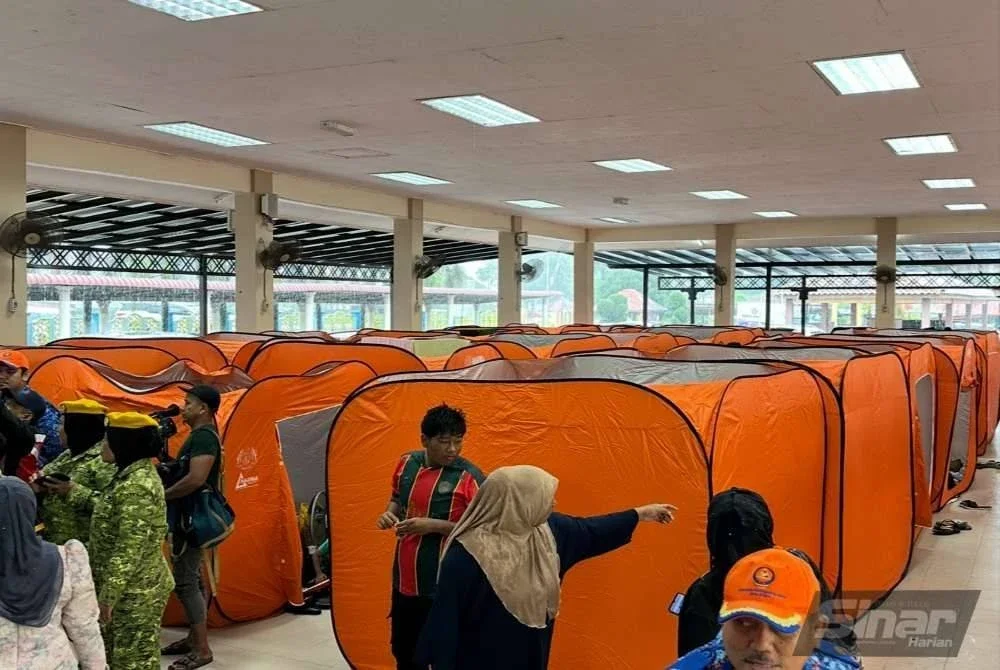 Suasana di PPS Sekolah Menengah Kebangsaan Geting, Tumpat.