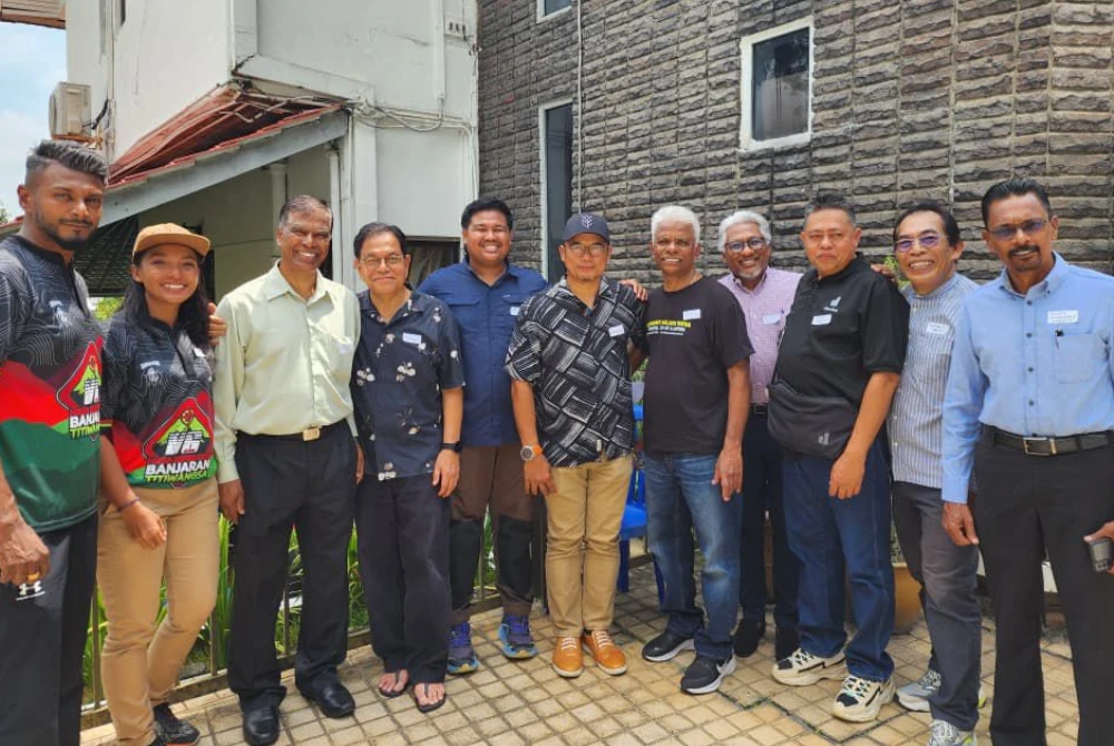 Sebahagian daripada pendaki dan trekkers yang hadir.