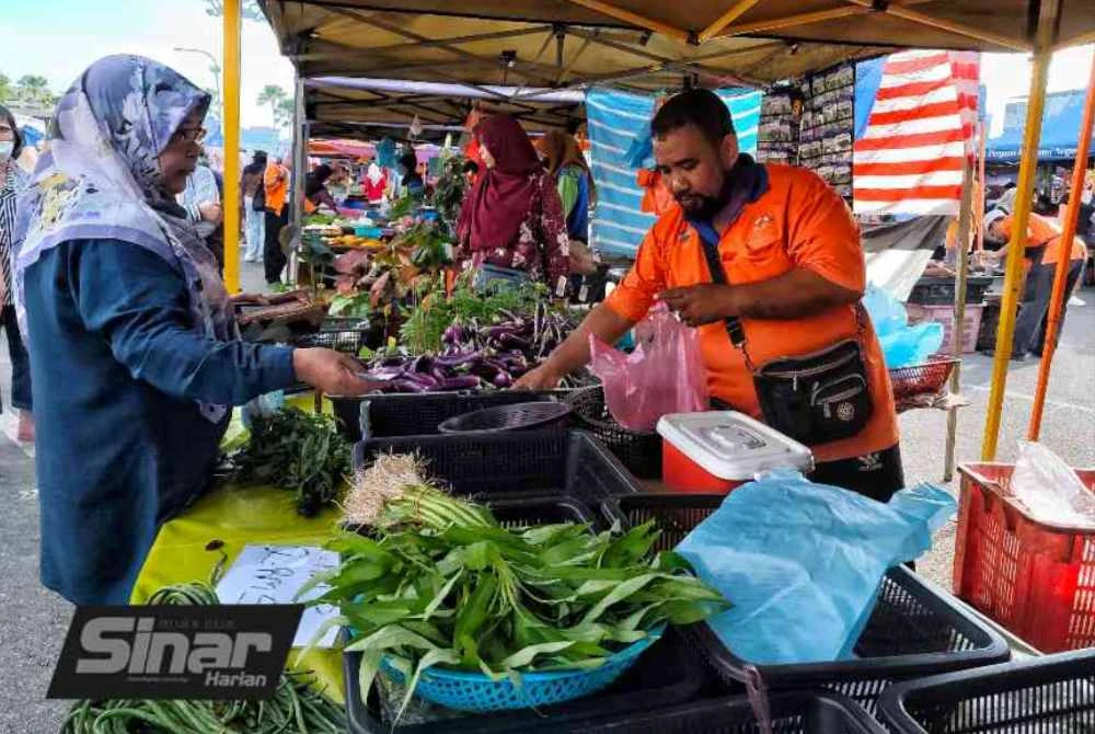 Zainal menyesuaikan harga mampu miliki kepada pelanggan meskipun berdepan dengan kenaikan