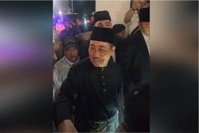 Hajiji ketika tiba di kediaman Sri Gaya, Kota Kinabalu.