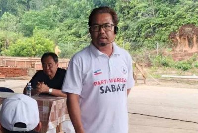 Yusri memperoleh 5,086 undi, menewaskan Yamani Hafez yang meraih 4,724 undi. Foto Facebook Yusri Pungut