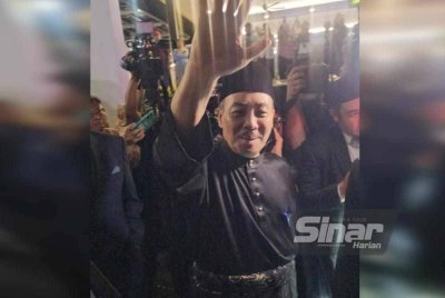 Hajiji ketika ditemui di pekarangan kediaman Ketua Menteri pada awal pagi Ahad.