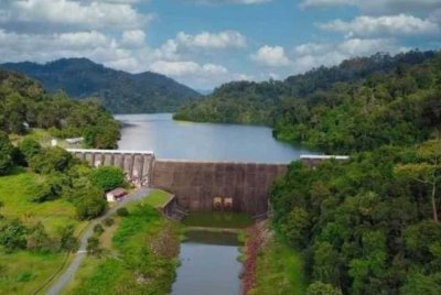 Tiga empangan utama di Kedah kendalian MADA mencatat peningkatan paras air dengan Empangan Muda mula melimpah susulan hujan berterusan sejak 23 November - Foto: MADA
