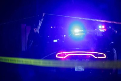  Sekurang-kurangnya empat orang maut manakala 10 lagi cedera dalam insiden tembakan.