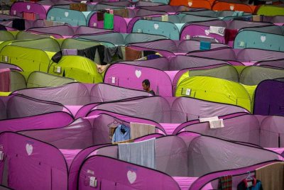 Jumlah mangsa di lapan negeri dilanda banjir di Semenanjung terus mencatatkan penurunan kecuali Pahang yang merekodkan sedikit peningkatan setakat jam 8 pagi ini. Gambar fail 