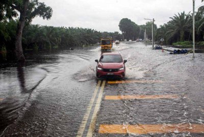 Jumlah mangsa banjir di Perak sedikit menurun kepada 3,684 orang daripada 1,090 keluarga yang berlindung di 21 PPS. Foto: Bernama 
