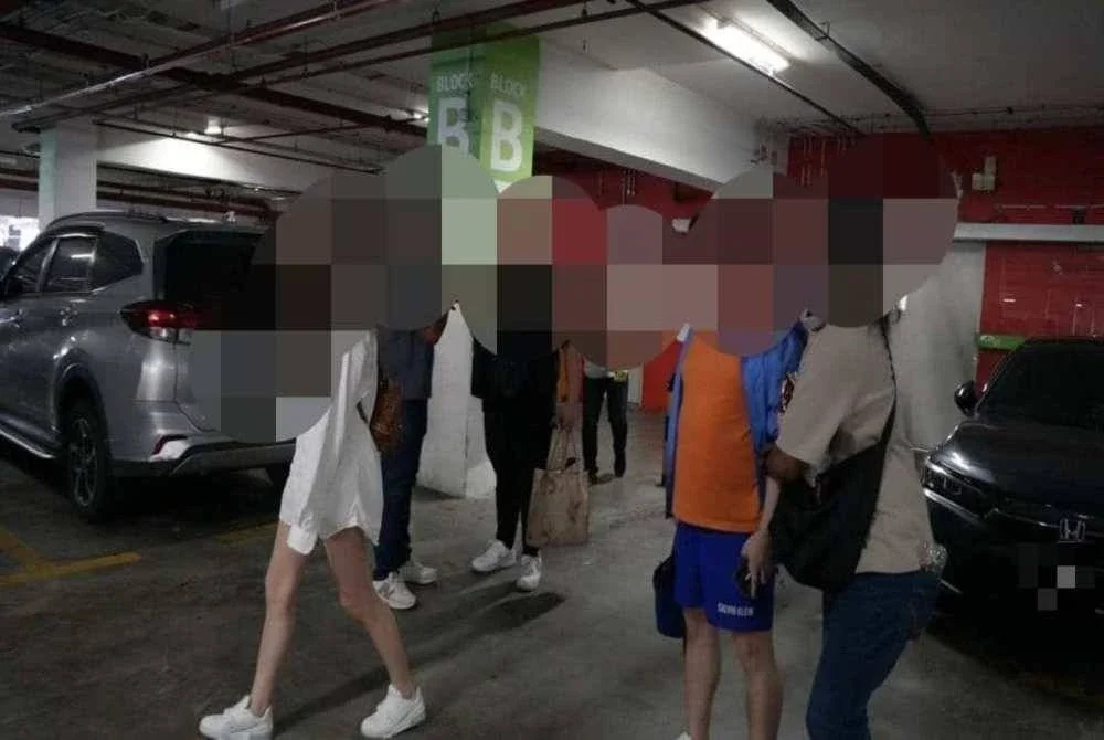 JIM dengan kerjasama AKPS menahan kegiatan membawa masuk migran secara tidak sah melalui KLIA Terminal 2 pada Isnin. Foto: JIM