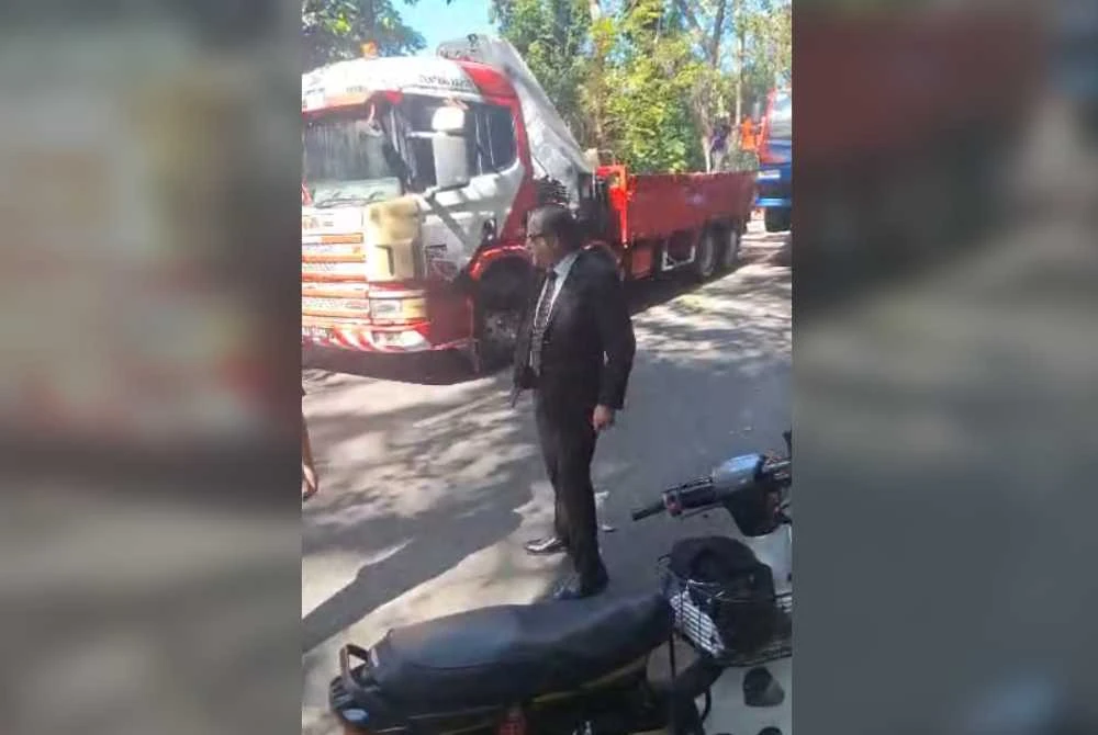 Video tular yang memaparkan Jagdeep berang terhadap seorang kontraktor yang terlibat dengan kerja-kerja memotong pokok pada Selasa.