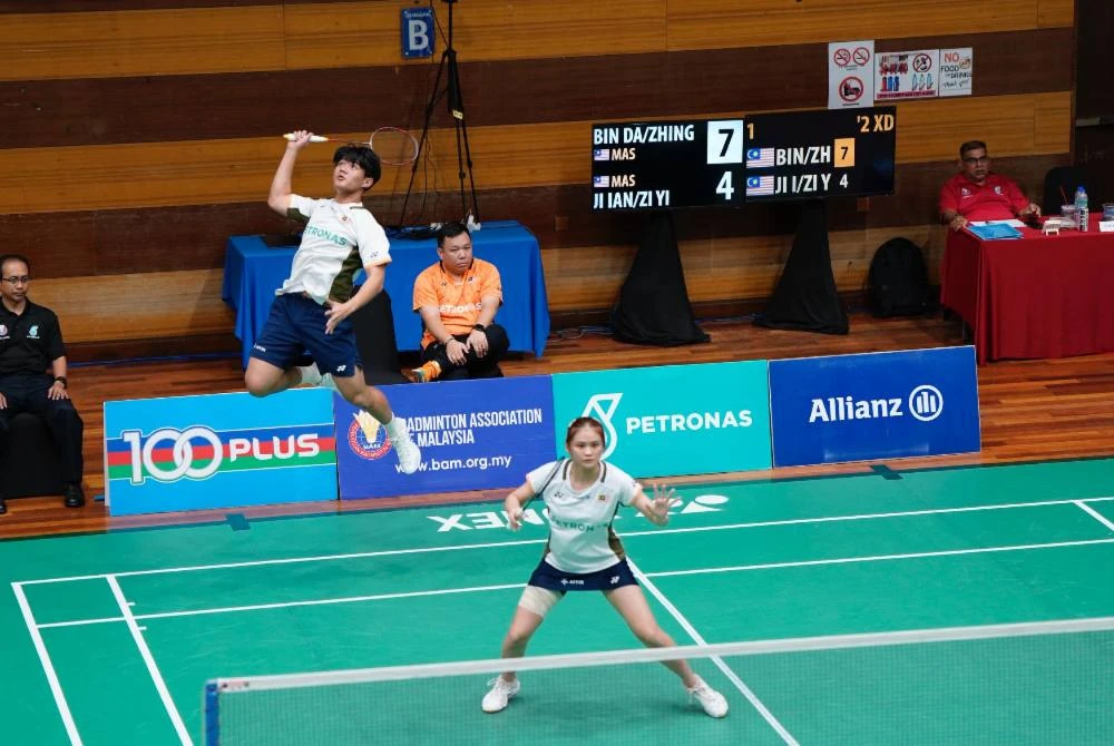 Antara aksi menarik beregu campuran negara di Putrajaya. Foto: BAM Aqasha Abdullah